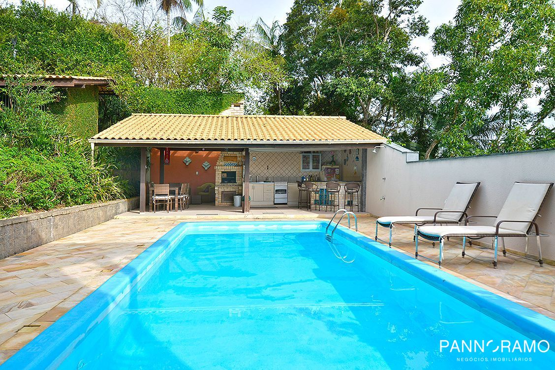 Casa, 4 quartos, 260 m² - Foto 1