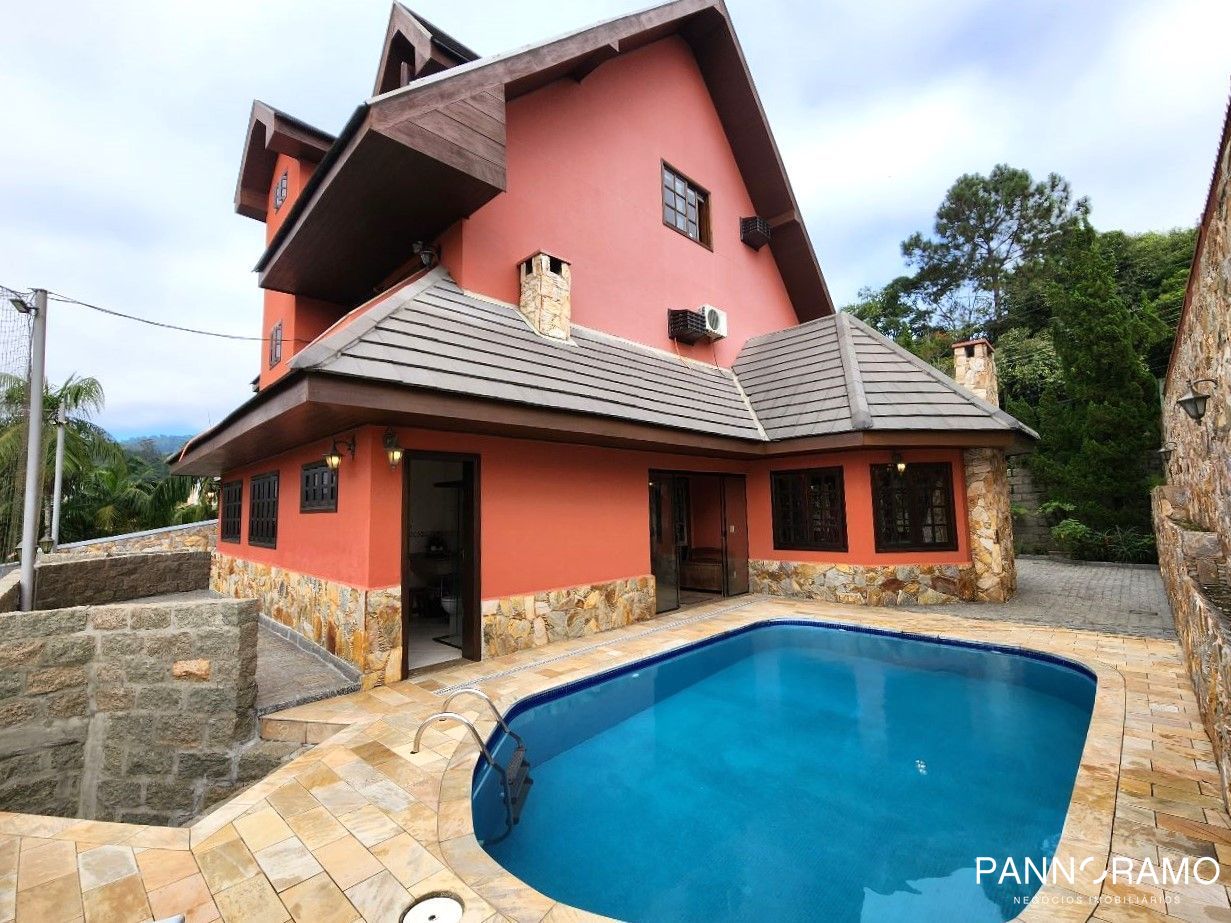 Casa, 5 quartos, 397 m² - Foto 1