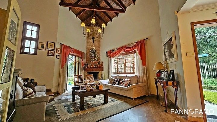 Casa, 4 quartos, 243 m² - Foto 2