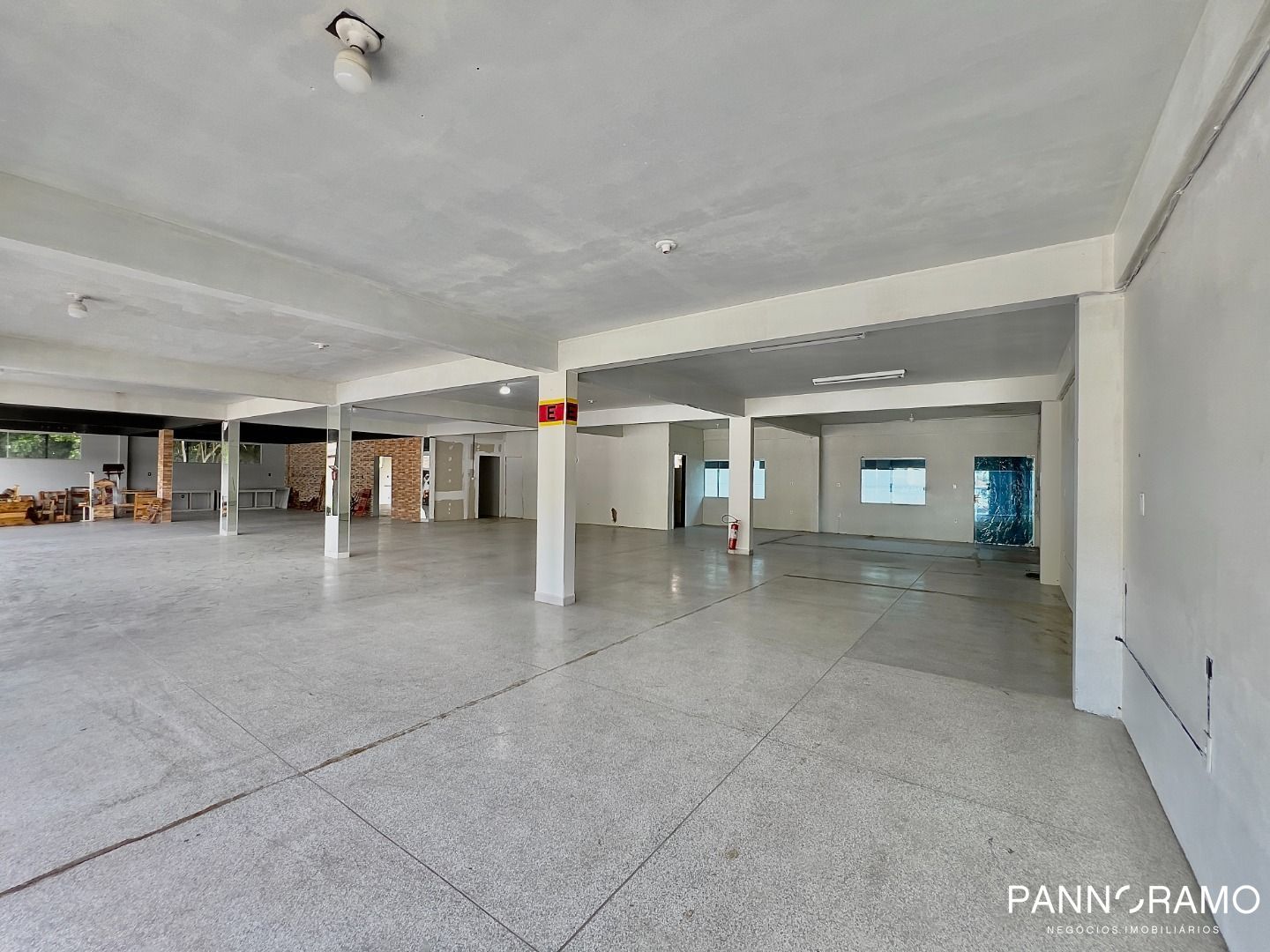Loja-Salão, 200 m² - Foto 3
