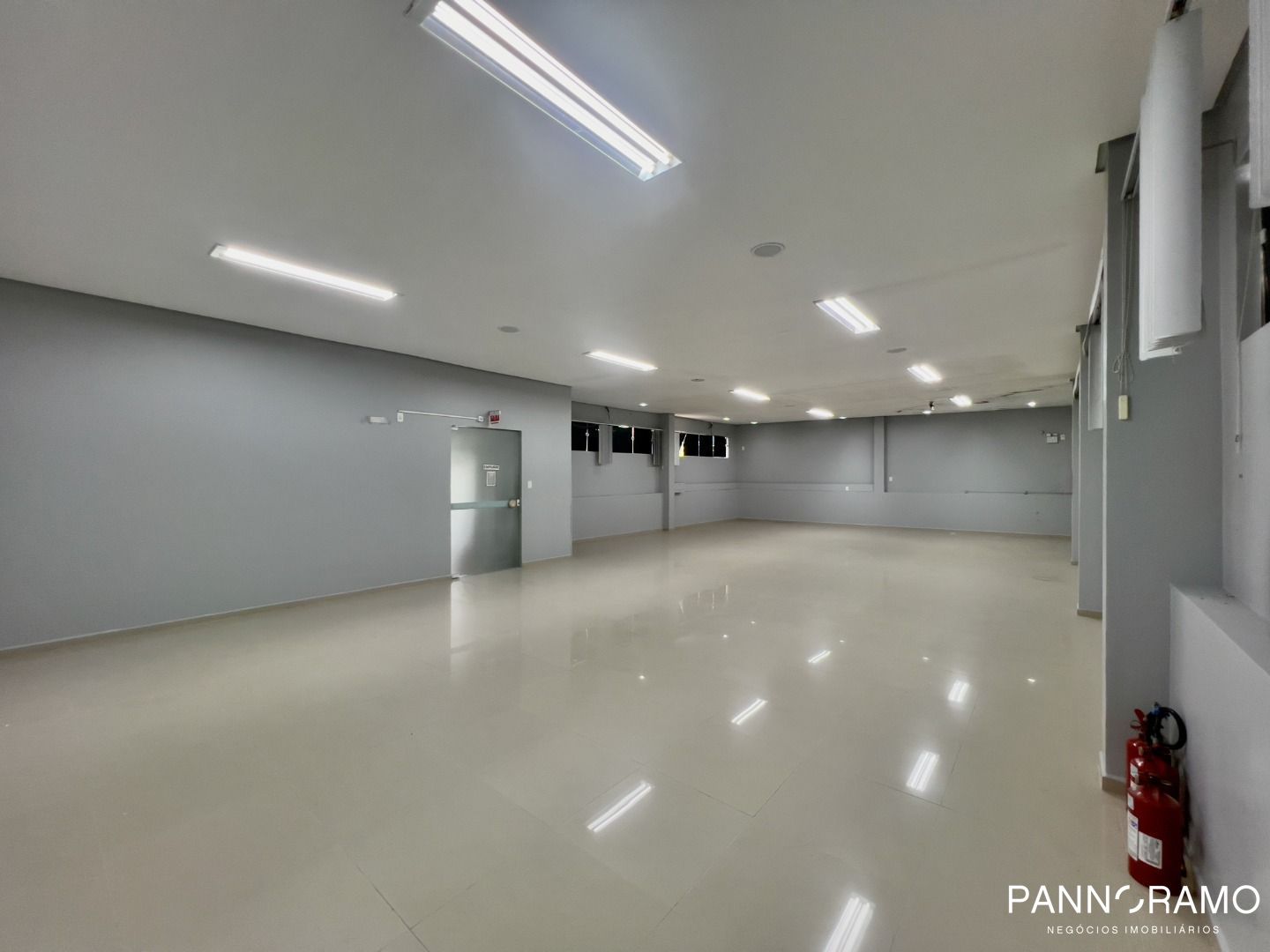 Sala-Conjunto, 325 m² - Foto 1