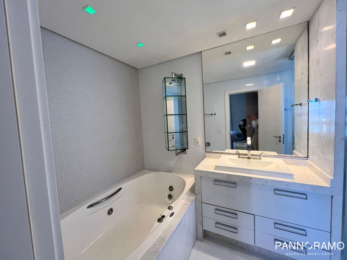 Apartamento, 3 quartos, 217 m² - Foto 11