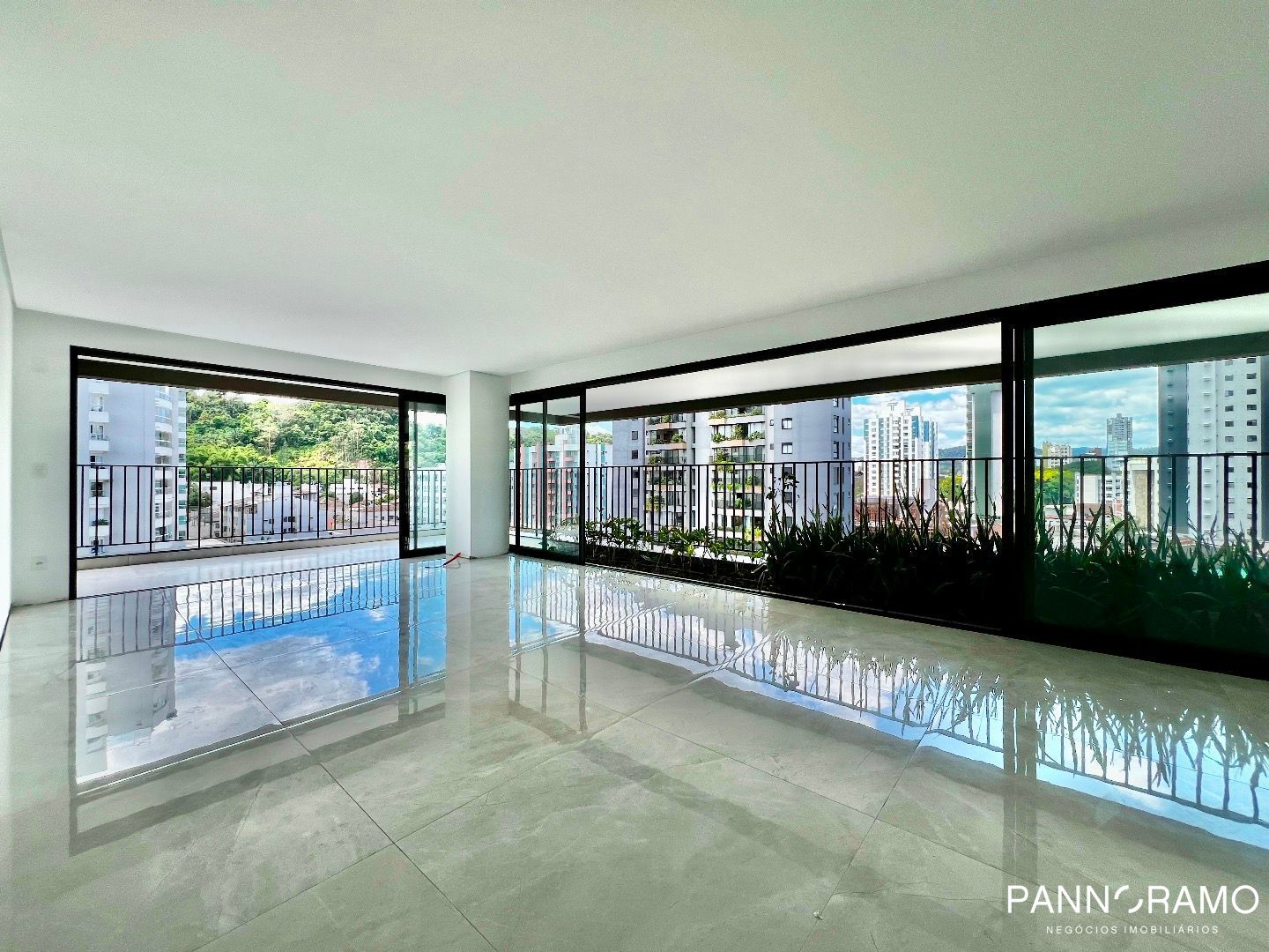 Apartamento, 3 quartos, 186 m² - Foto 2