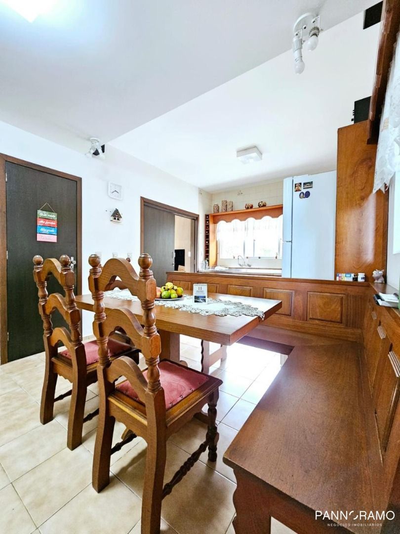 Casa, 3 quartos, 229 m² - Foto 6