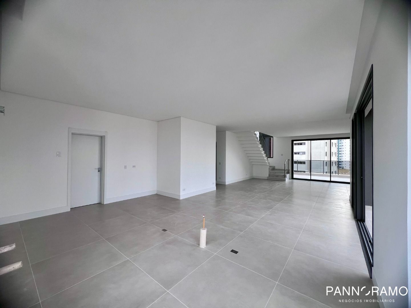 Cobertura, 3 quartos, 212 m² - Foto 2