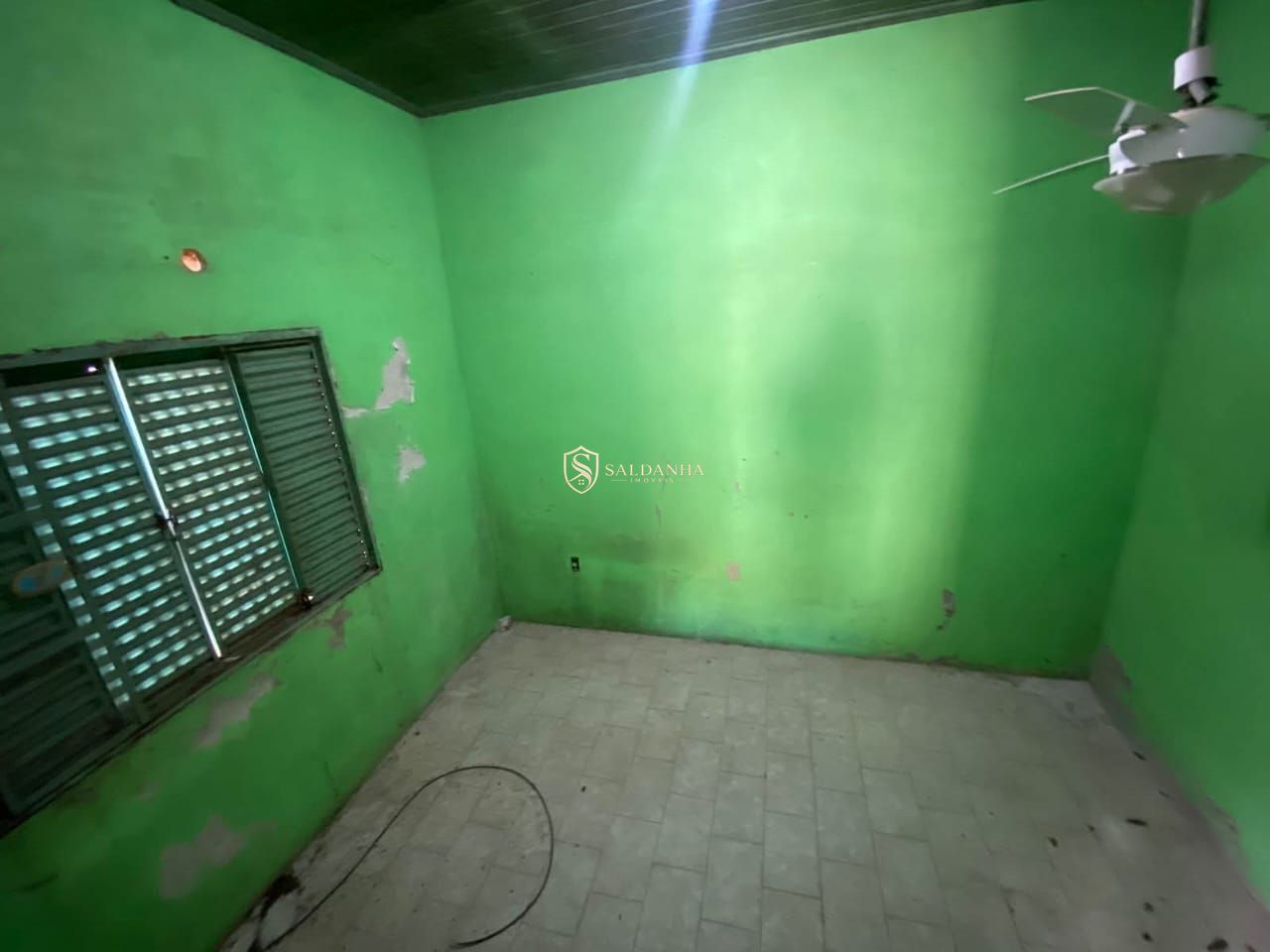 Casa ampla com 4 dormitórios e terreno de 513 m² no Centro