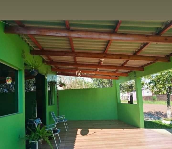 Casa com salão comercial e terreno de 432 m² no bairro media