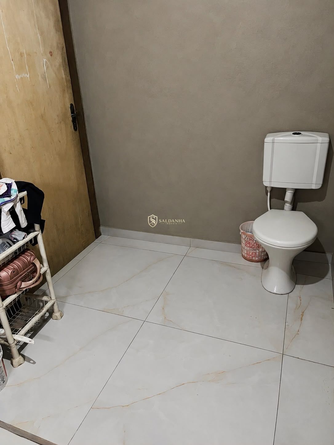 Casa com 2 dormitórios e pátio à venda no segabinazzi