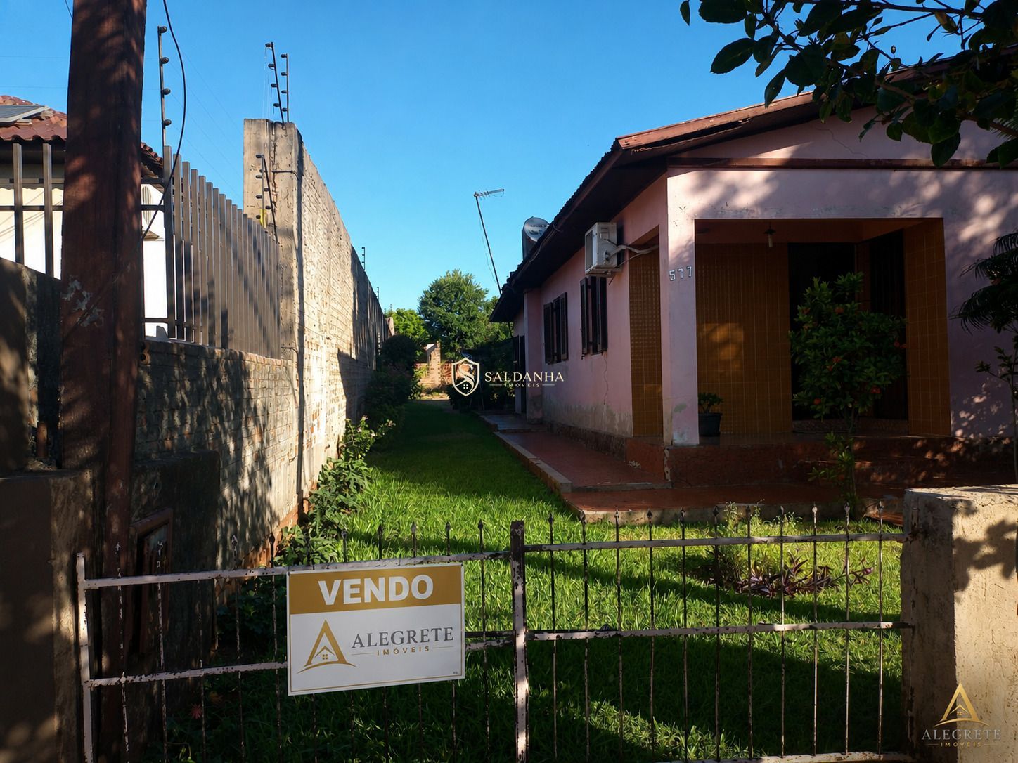Casa com terreno de 582 m² à venda no centro de três de maio