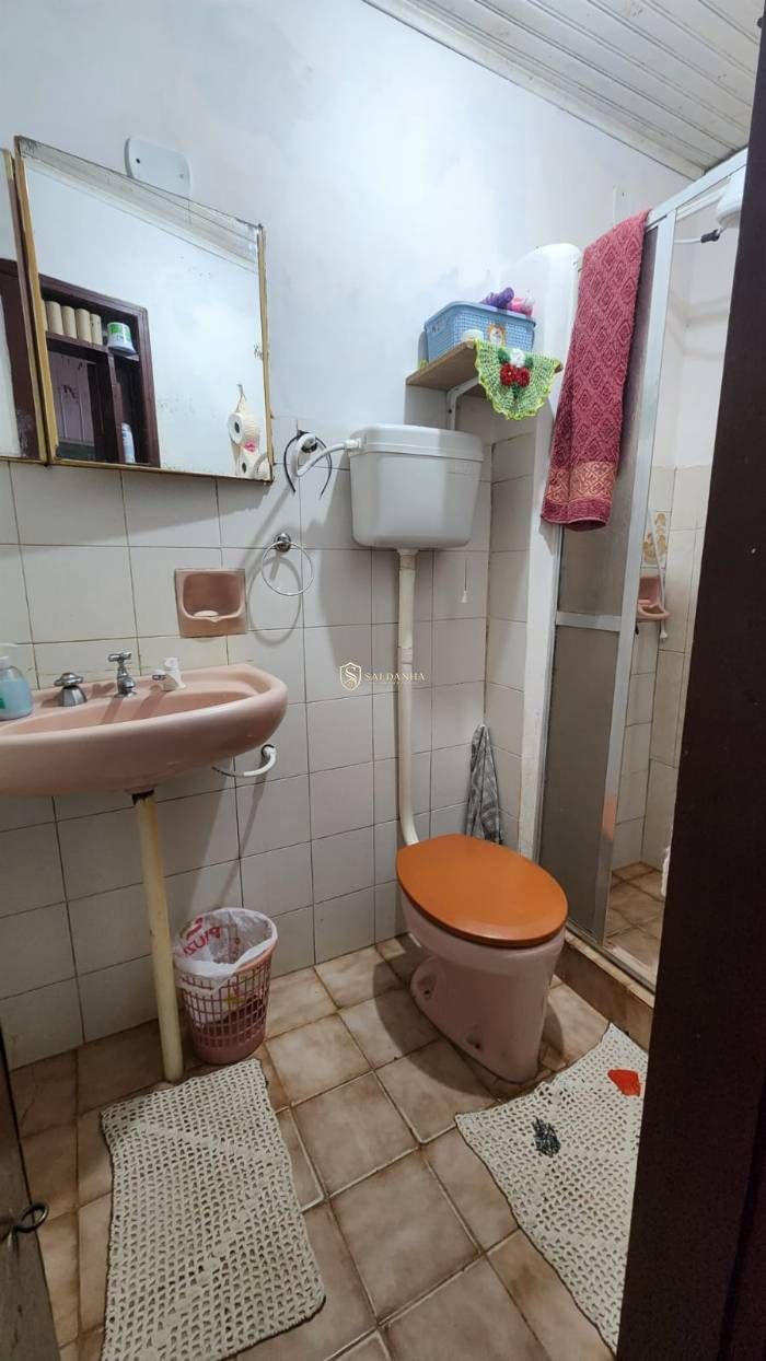Casa térrea à venda no bairro favila, em alegrete/rs.