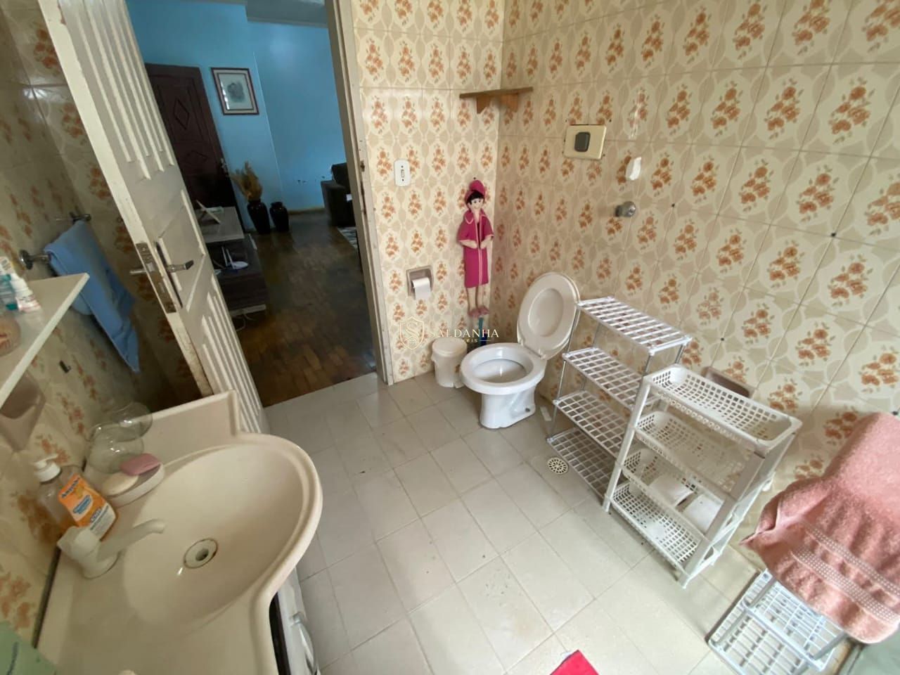 Casa ampla com 4 dormitórios e terreno de 513 m² no Centro
