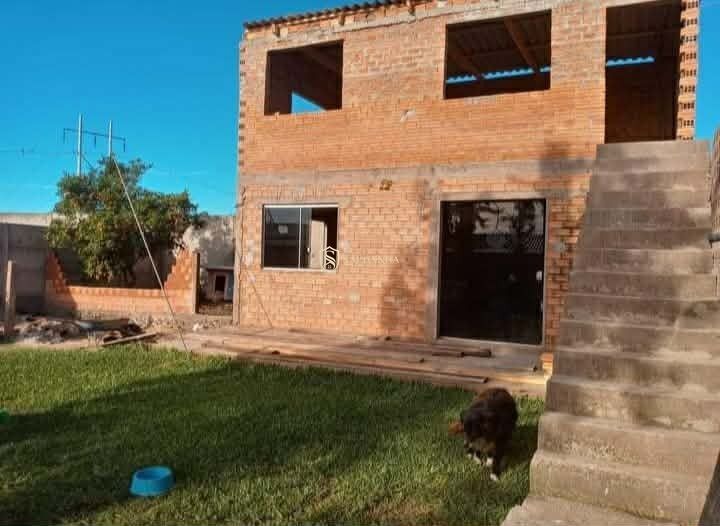 Casa com salão comercial e terreno de 432 m² no bairro media