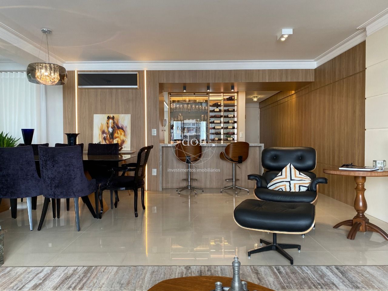 Apartamento a venda 3 dorm, 142 metros e 3 vagas bairro Petrópolis em Porto Alegre