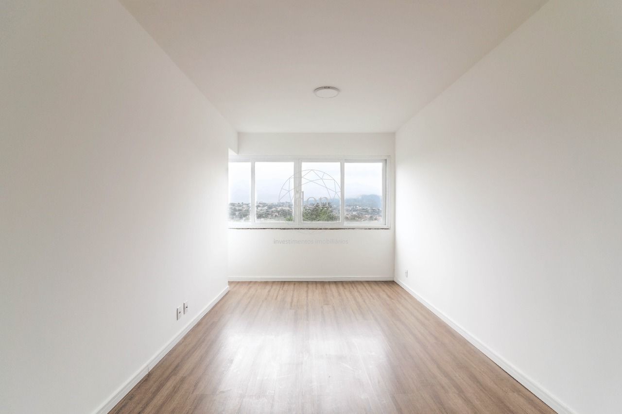 Apartamento de 2 Quartos, sendo uma suíte,  à Venda, 66,94 m² | Porto Alegre