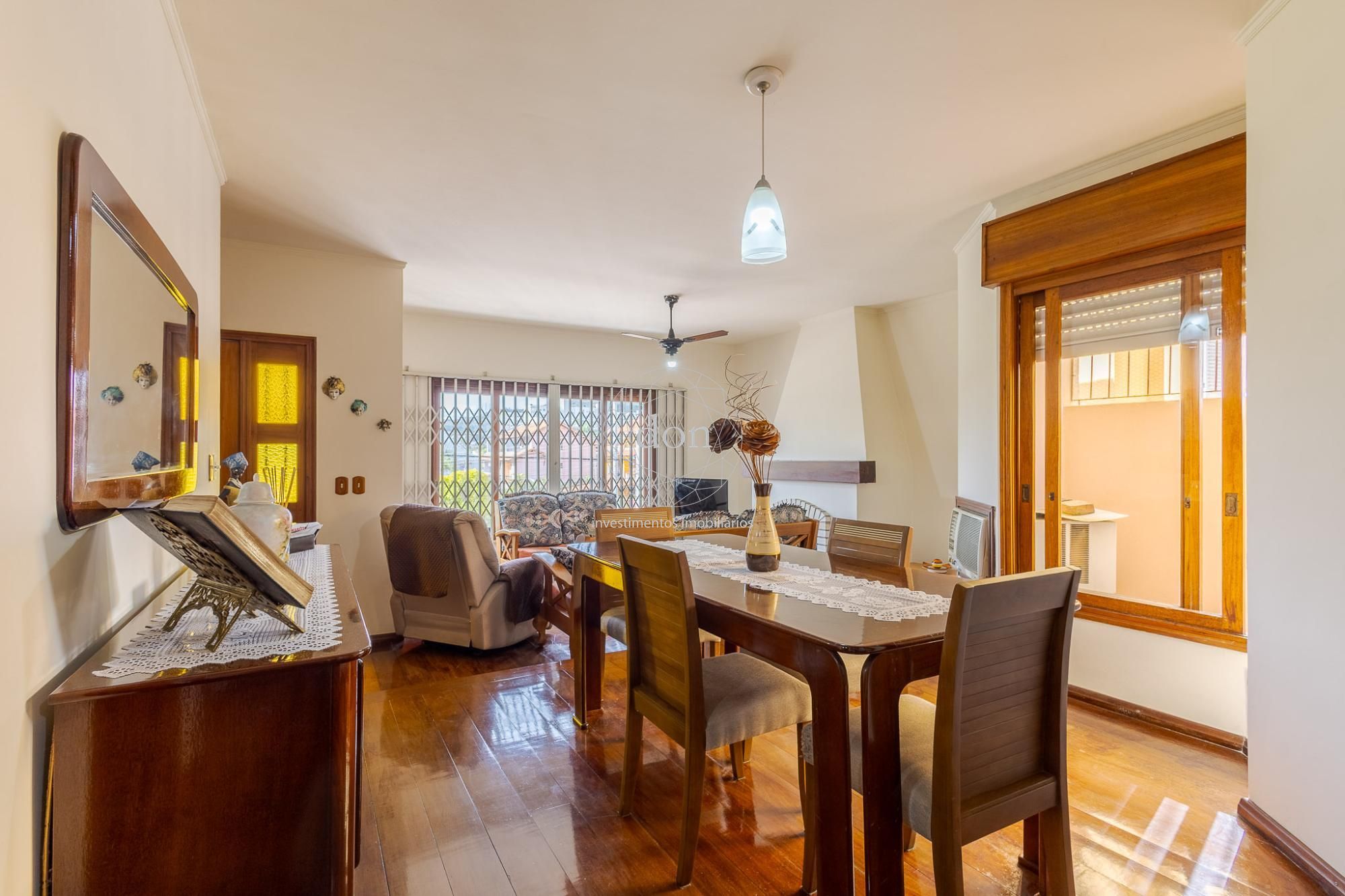 Casa, 4 quartos, à venda, 225 m², Alto Petrópolis - Porto Alegre.