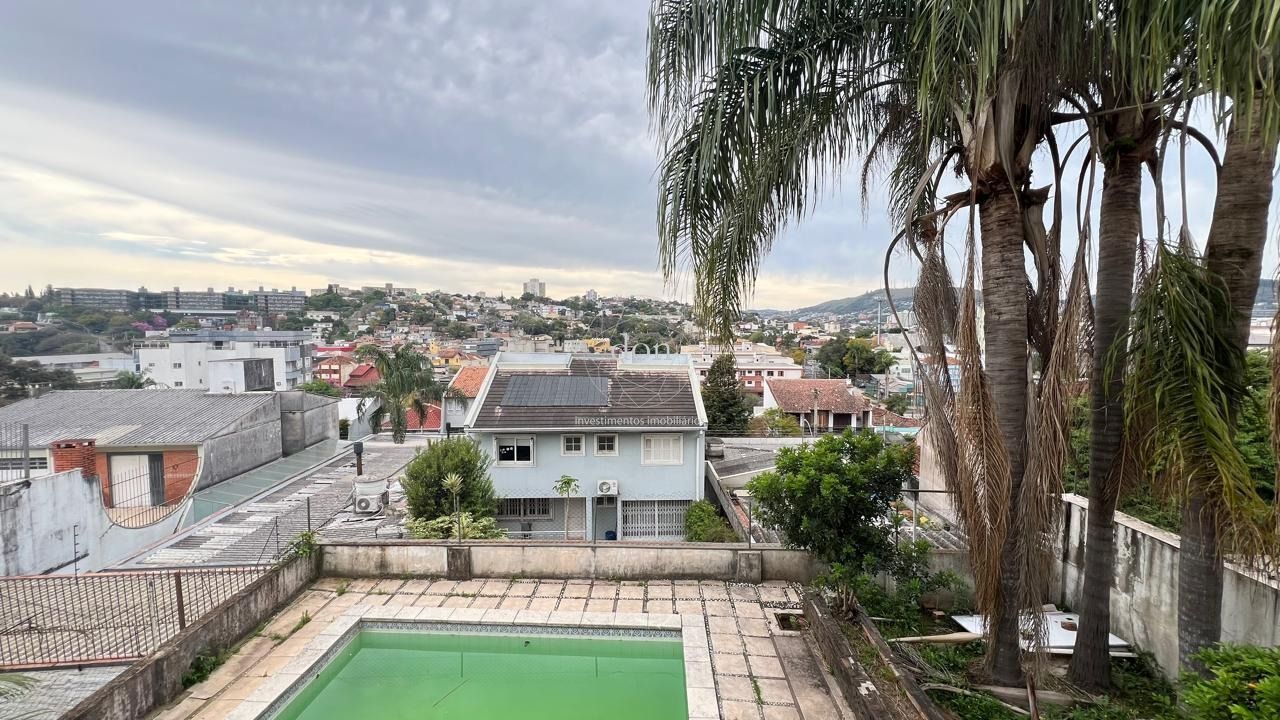 Casa, 3 quartos, à venda, 378 m², Medianeira - Porto Alegre.