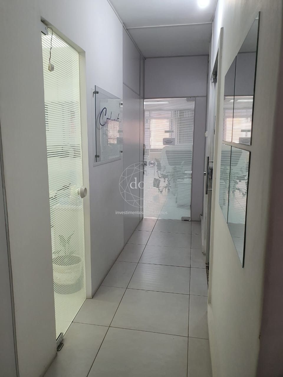 Sala Comercial à venda, 157m², Centro Histórico - Porto Alegre
