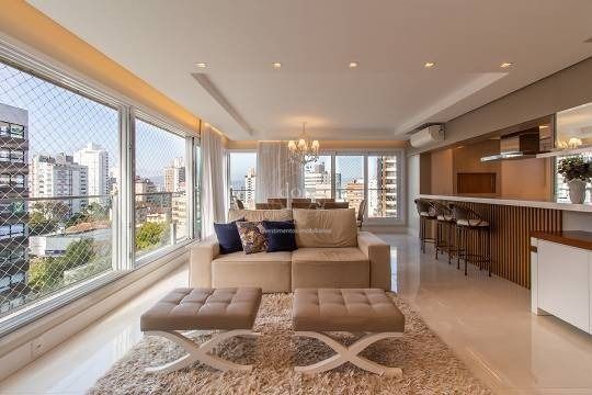 Apartamento a  venda 3 suítes, 3 vagas no bairro Petrópolis