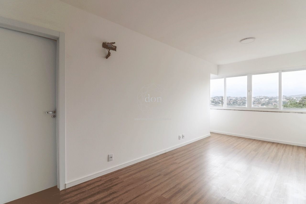 Apartamento de 2 Quartos, sendo uma suíte,  à Venda, 66,94 m² | Porto Alegre