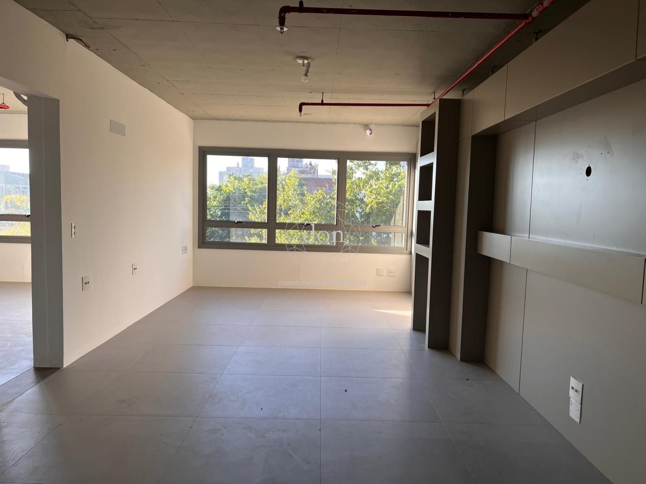 Sala Comercial à venda, 120m², Auxiliadora - Porto Alegre