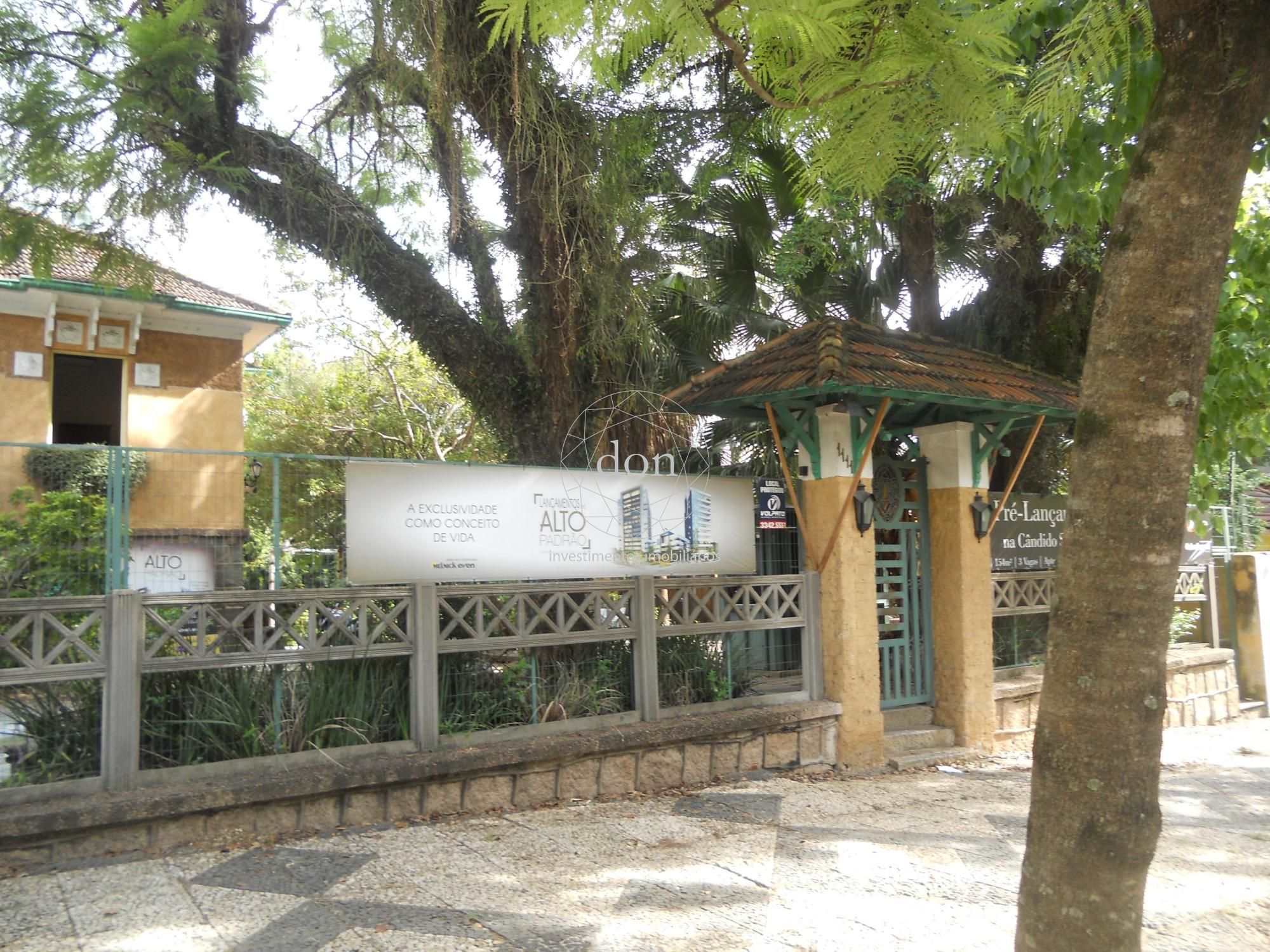 Casa à venda, 650m², Moinhos de Vento - Porto Alegre