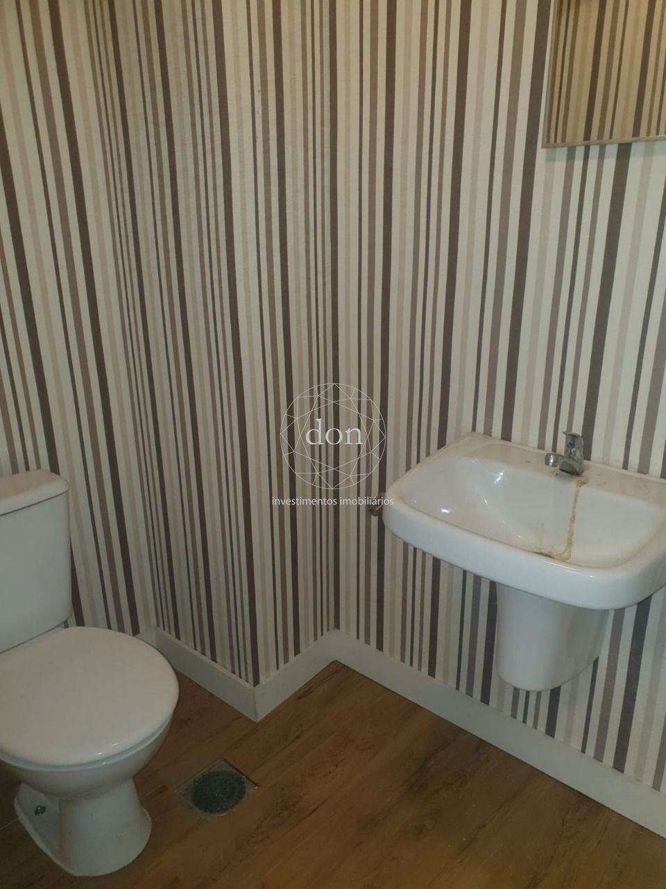 Sala Comercial à venda, 35m², Floresta - Porto Alegre