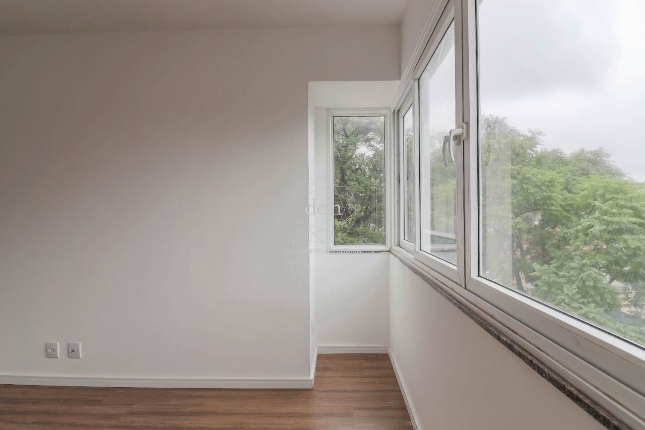 Apartamento de 2 Quartos, sendo uma suíte,  à Venda, 66,94 m² | Porto Alegre