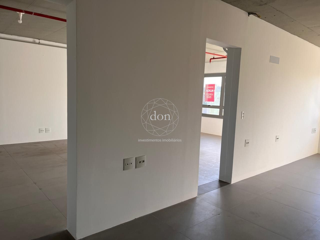 Sala Comercial à venda, 120m², Auxiliadora - Porto Alegre