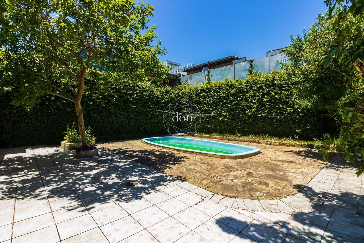 Casa 5 quartos à venda, 500m², Vila Jardim - Porto Alegre