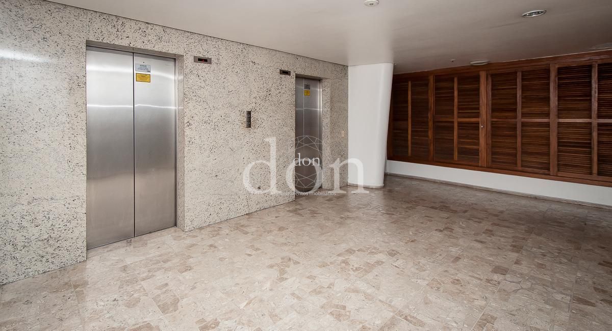 Sala Comercial à venda, 1355m², Floresta - Porto Alegre