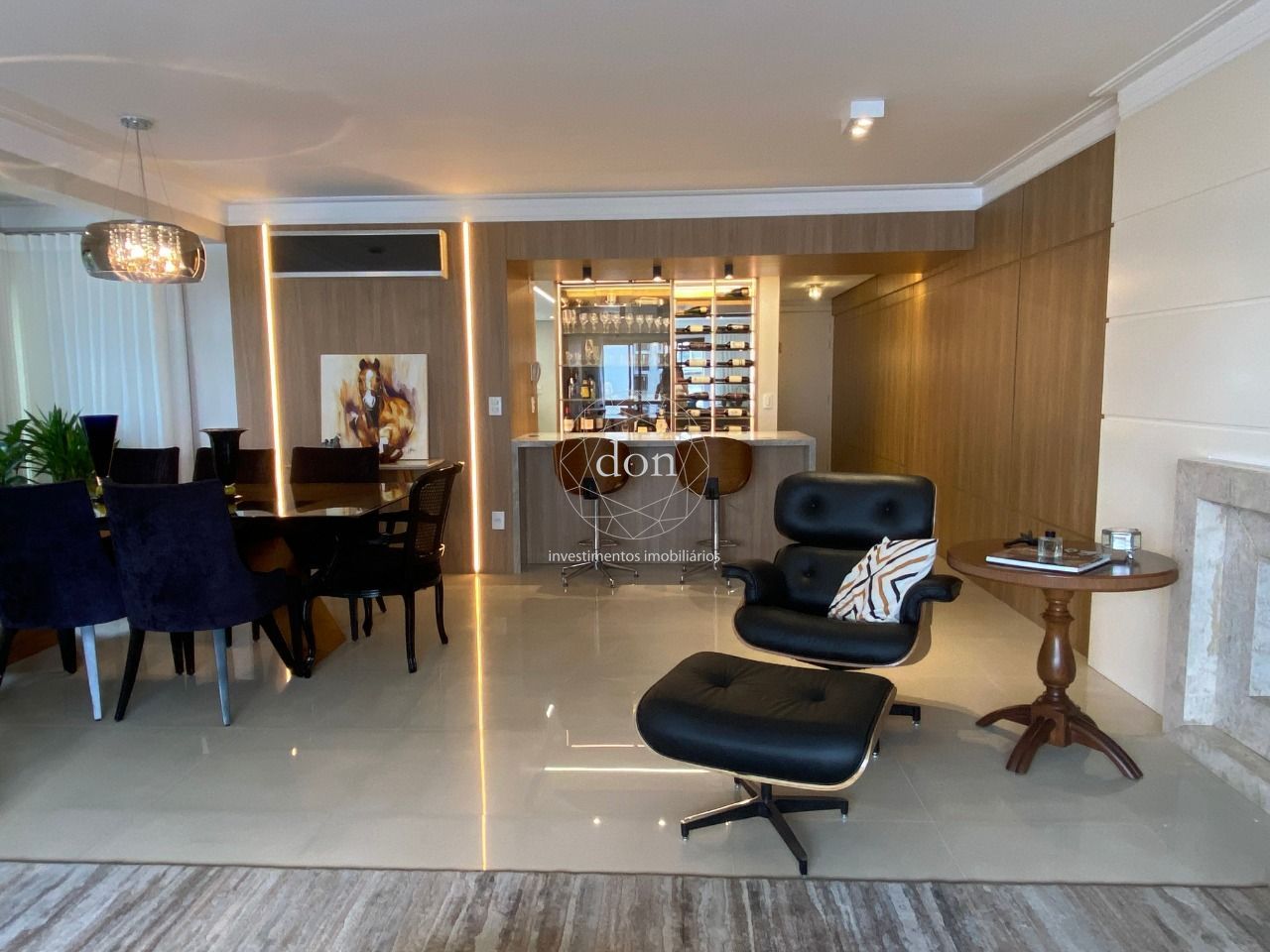 Apartamento a venda 3 dorm, 142 metros e 3 vagas bairro Petrópolis em Porto Alegre