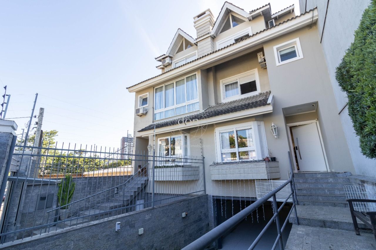 Casa 3 quartos à venda, 239m², Chácara das Pedras - Porto Alegre