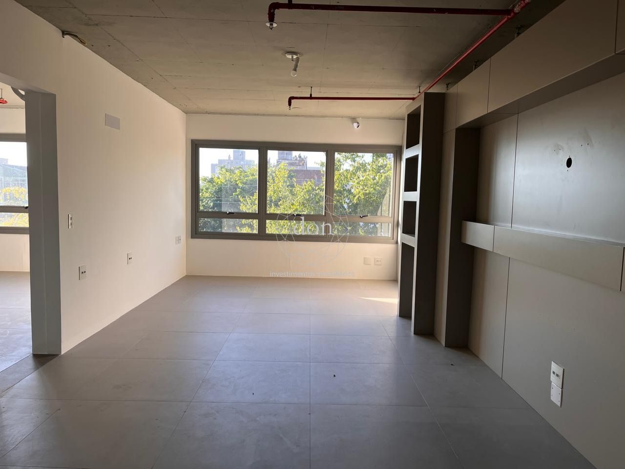 Sala Comercial à venda, 120m², Auxiliadora - Porto Alegre