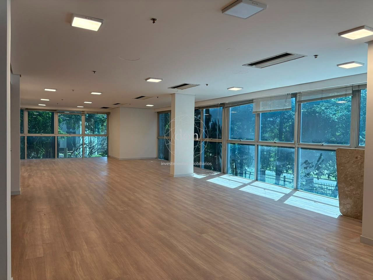 Sala Comercial para alugar, 103m², Petrópolis - Porto Alegre