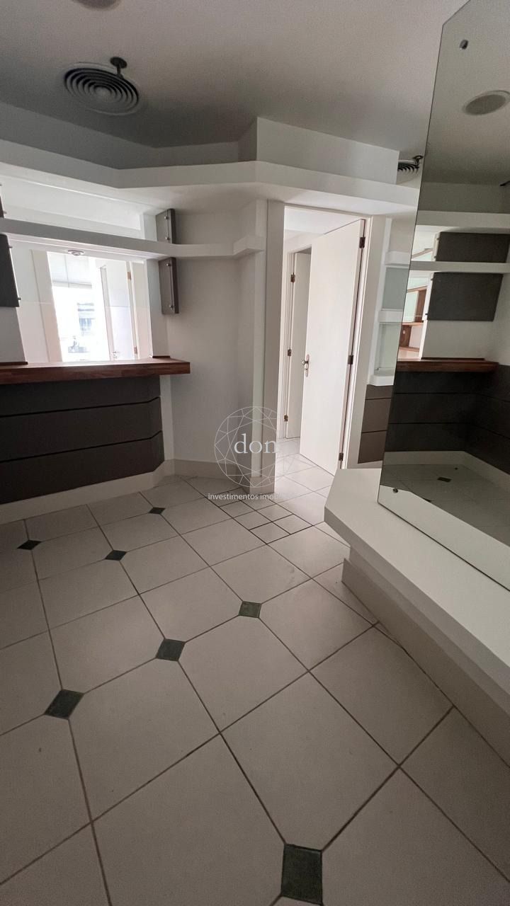 Sala Comercial à venda, 46m², Moinhos de Vento - Porto Alegre