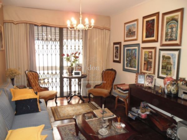 Casa 3 quartos à venda, 200m², Rio Branco - Porto Alegre