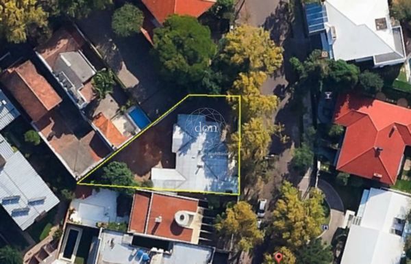Casa 4 quartos à venda, 700m², Boa Vista - Porto Alegre
