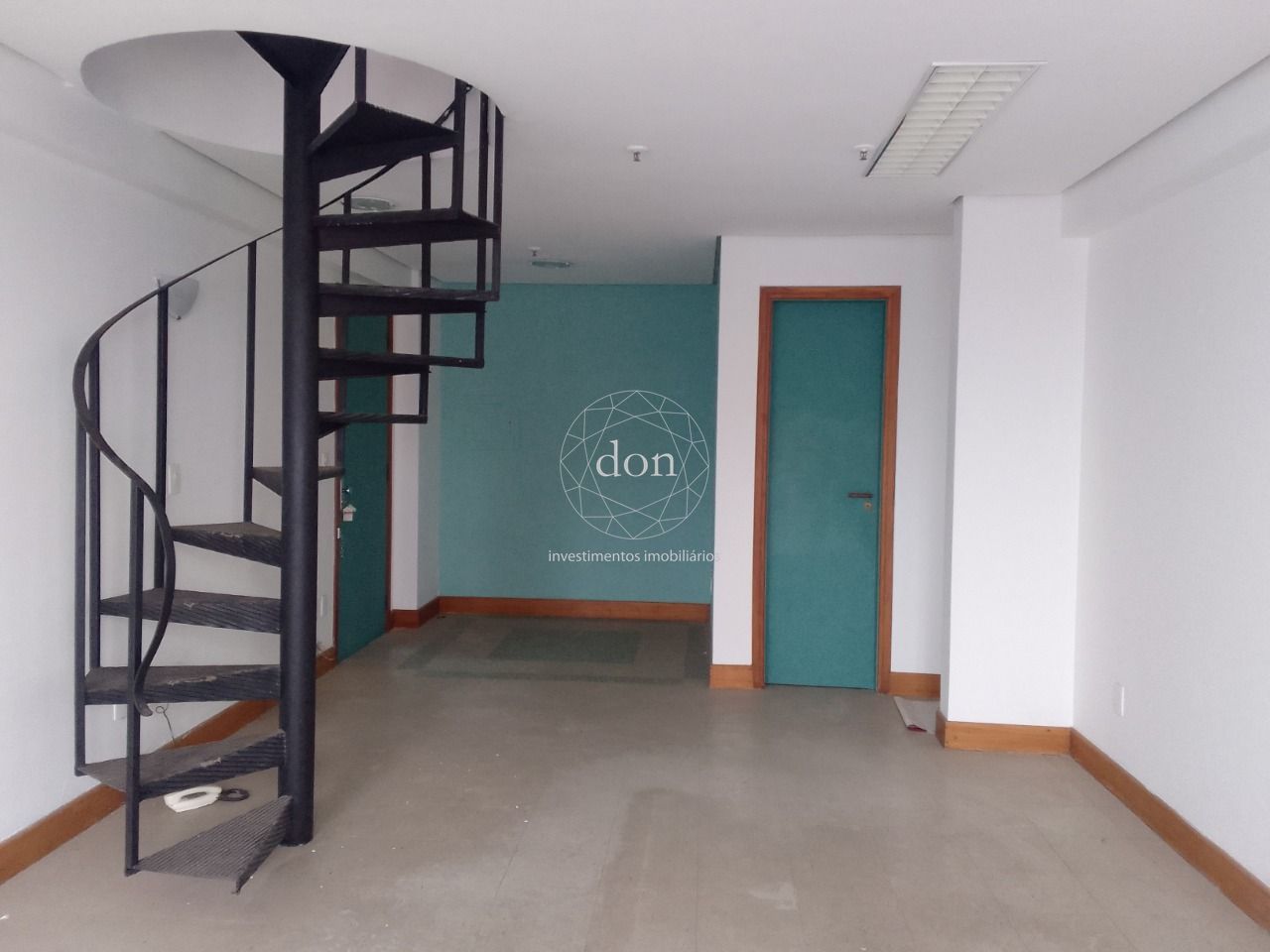 Sala Comercial para alugar, 98m², Três Figueiras - Porto Alegre