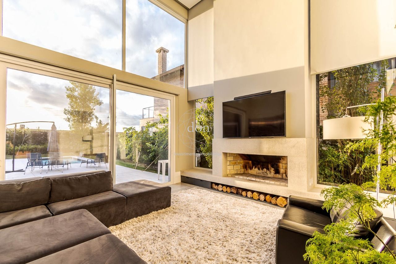 Casa 4 quartos à venda, 400m², Country Club - Porto Alegre