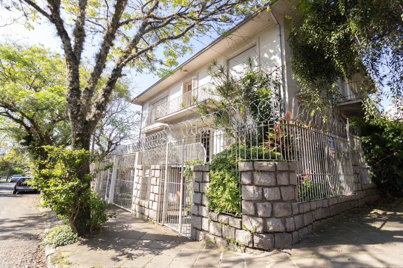 Casa 6 quartos à venda, 550m², São João - Porto Alegre