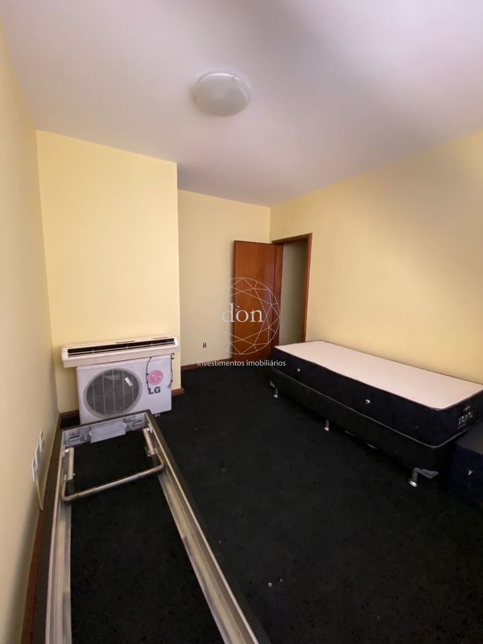 Ponto Comercial à venda, 27m², Petrópolis - Porto Alegre
