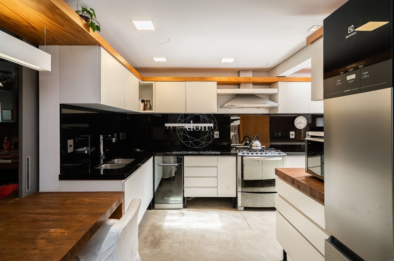 Casa, 4 quartos, à venda, 329.68 m², Três Figueiras - Porto Alegre