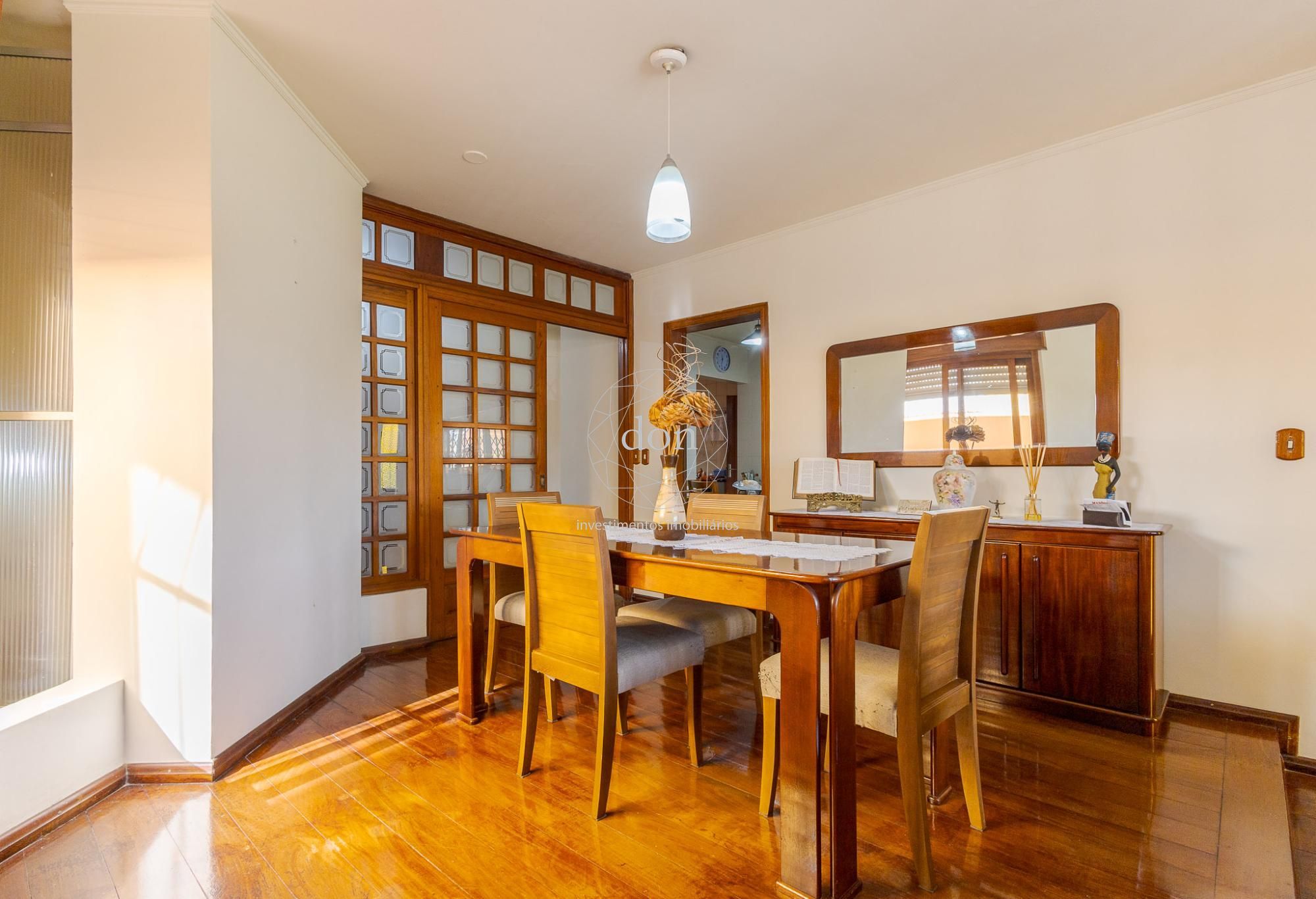Casa, 4 quartos, à venda, 225 m², Alto Petrópolis - Porto Alegre.