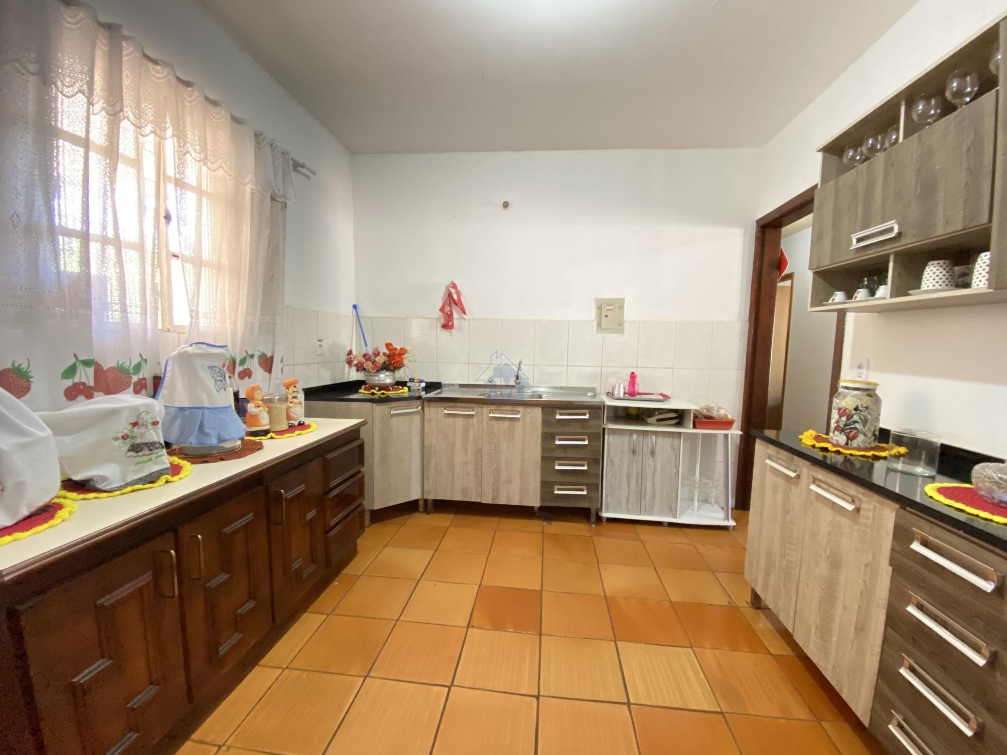 Casa à venda com 6 quartos, 350m² - Foto 19