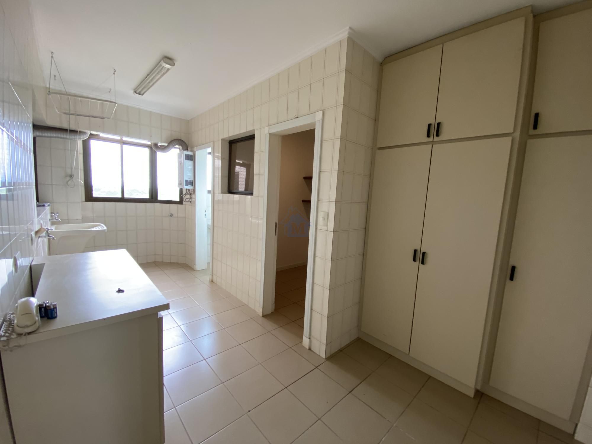 Apartamento à venda com 3 quartos, 191m² - Foto 24