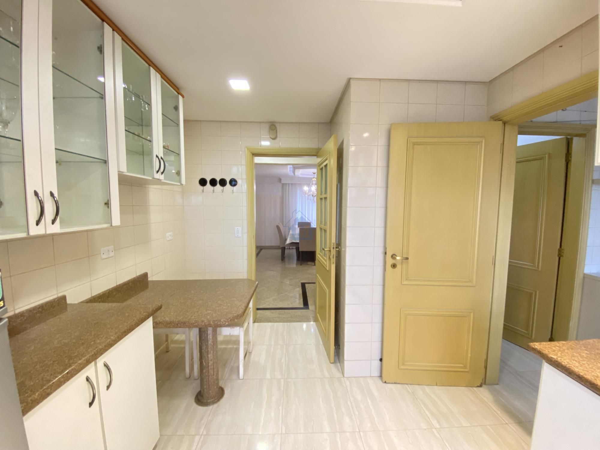 Apartamento para alugar com 3 quartos, 133m² - Foto 25