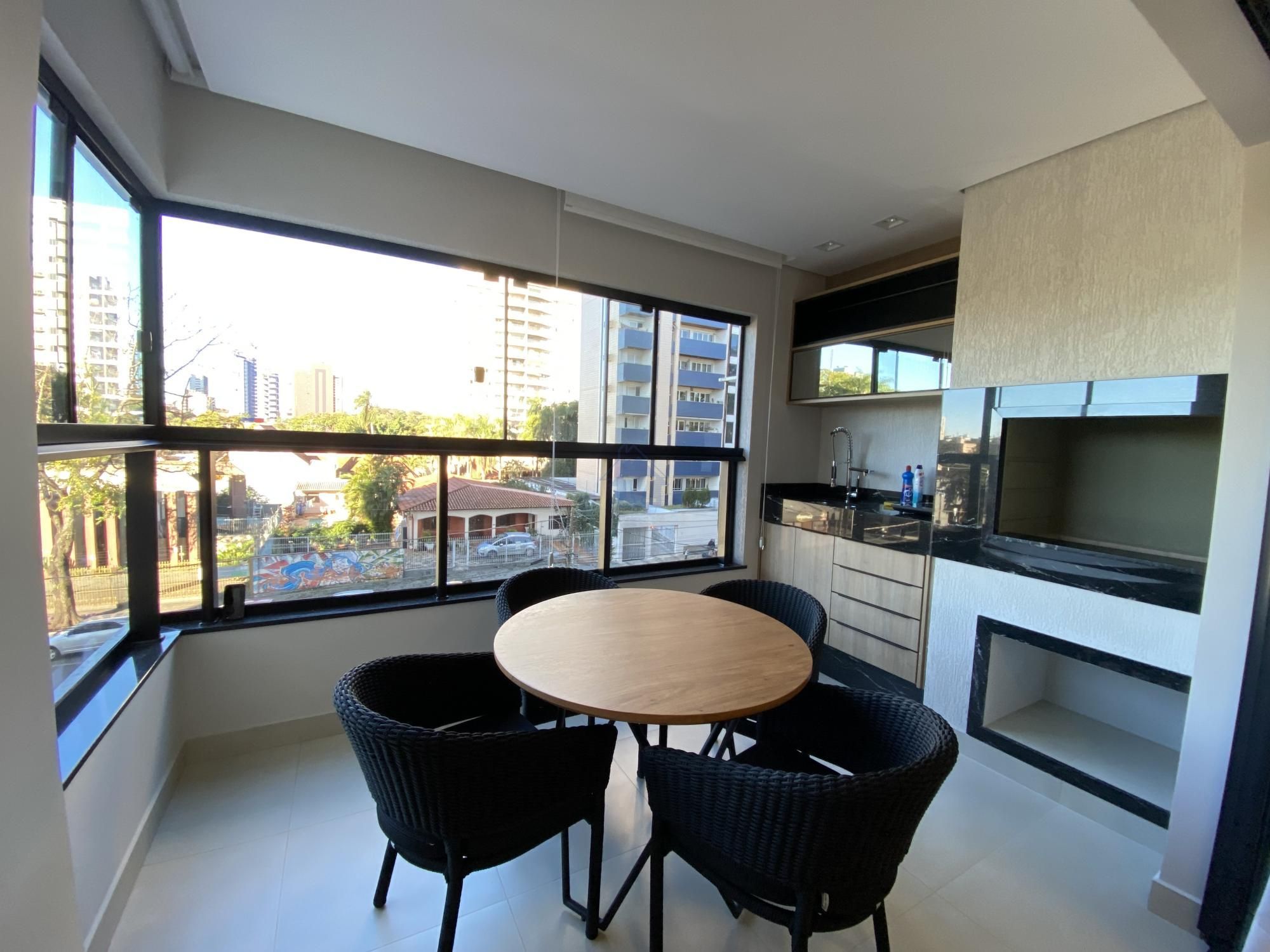 Apartamento à venda com 3 quartos, 185m² - Foto 6