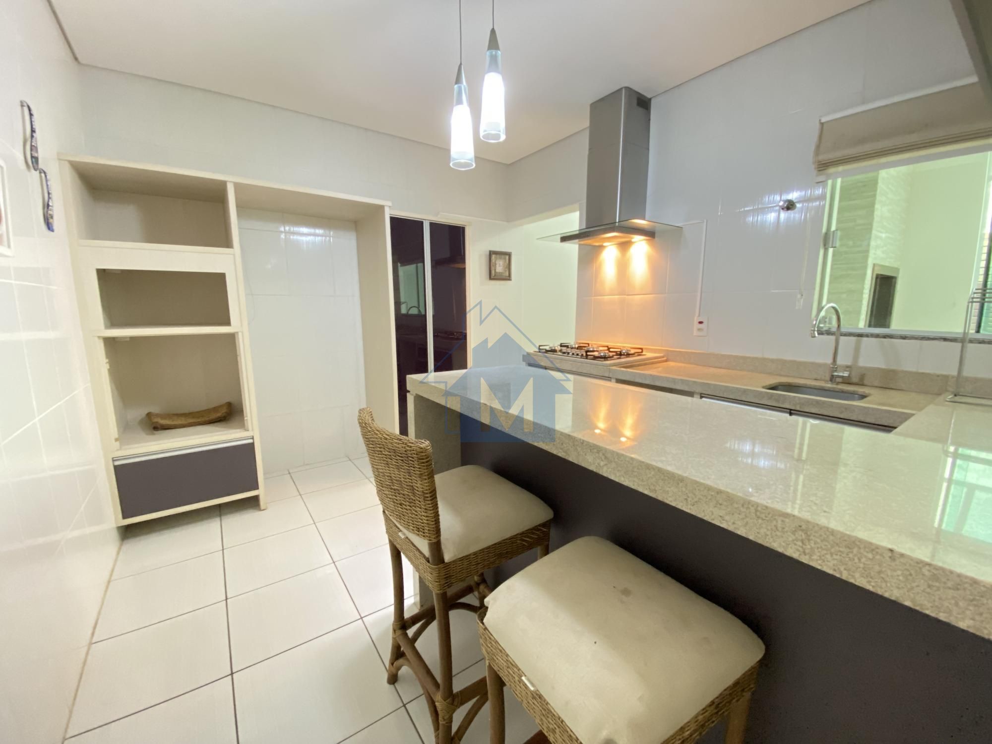 Casa para alugar com 3 quartos, 180m² - Foto 13