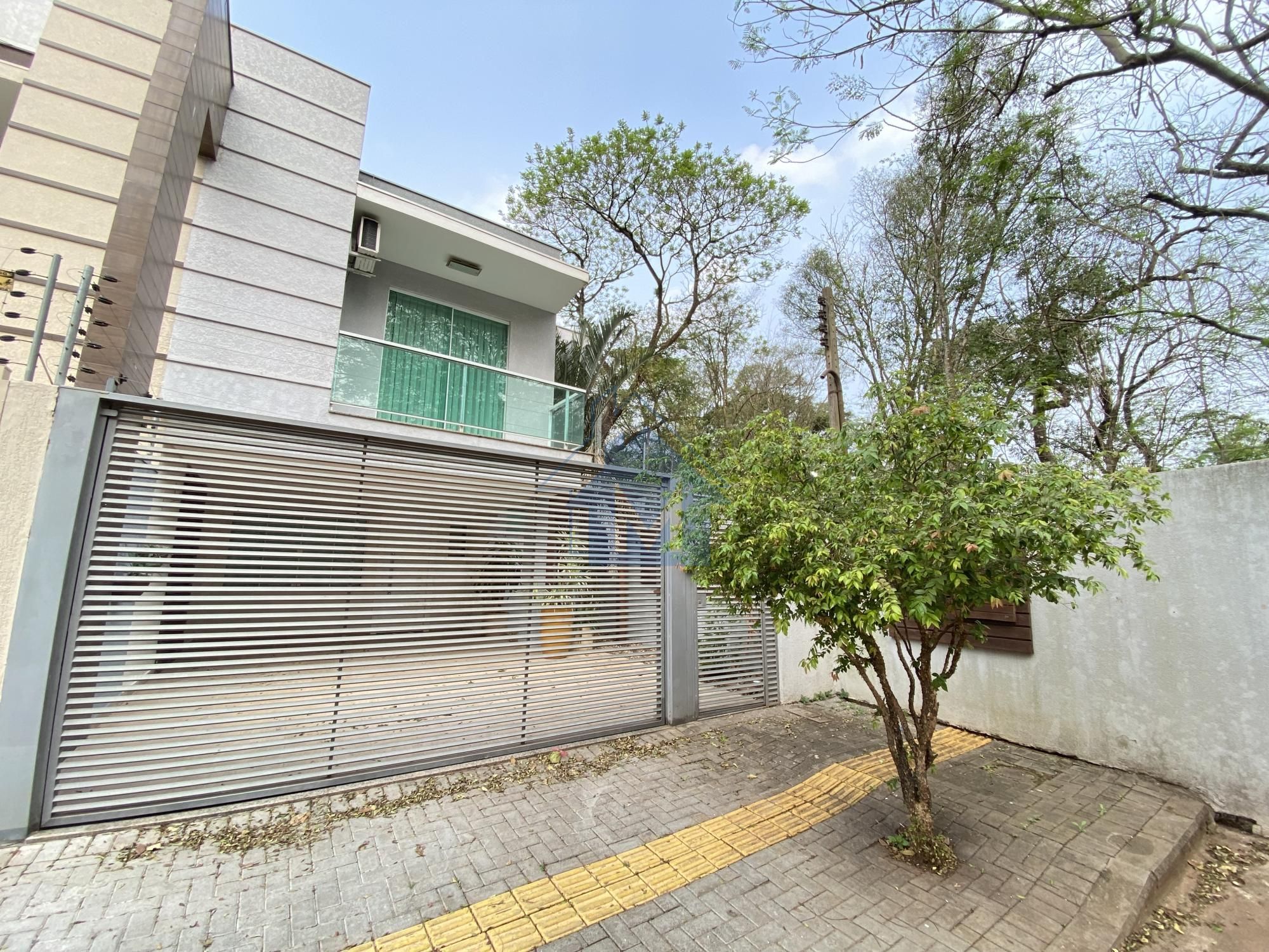 Casa para alugar com 3 quartos, 180m² - Foto 1