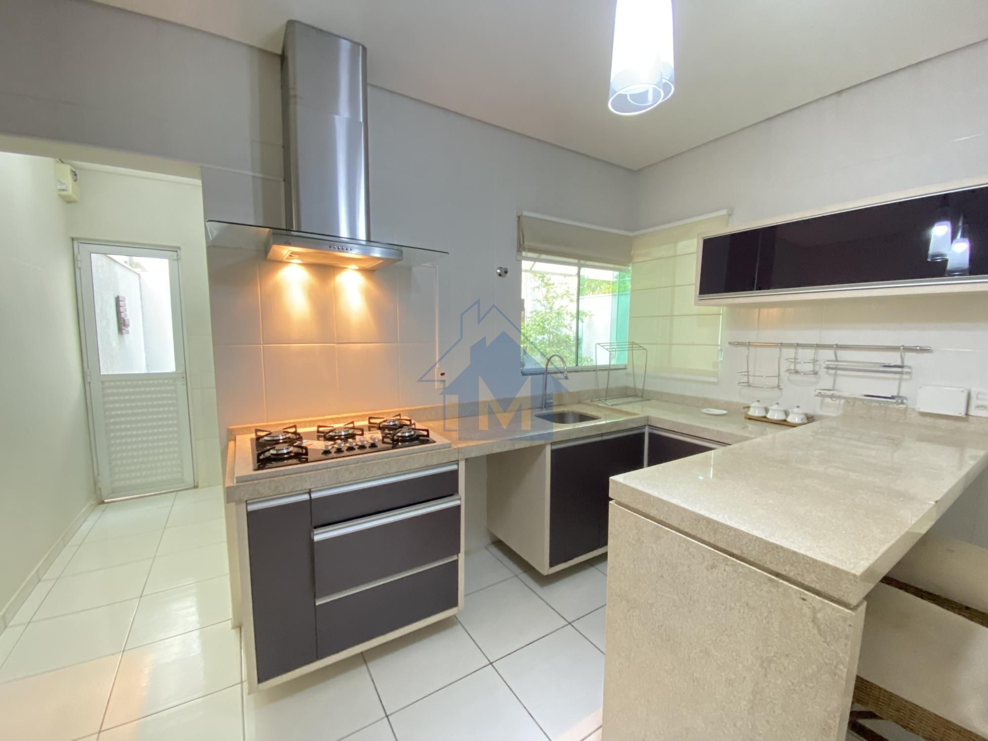 Casa para alugar com 3 quartos, 180m² - Foto 14